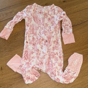 Posh Peanut Antoinette classic onesie